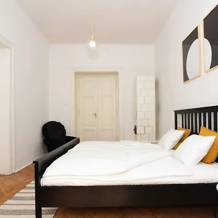 New Central Apt With Great City Vibes! 프라하