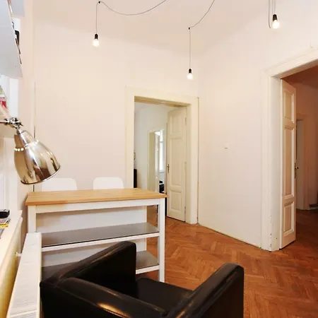 New Central Apt With Great City Vibes! Apartment
